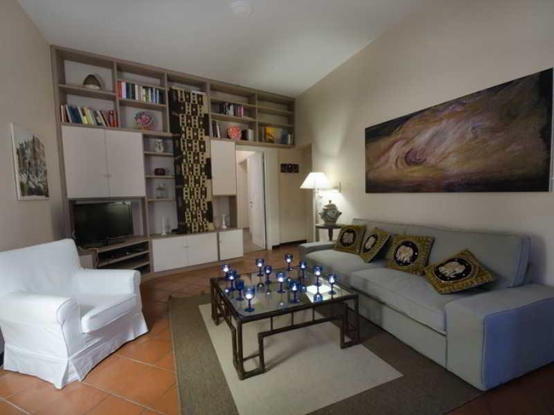 Imperial Fora Spacious *